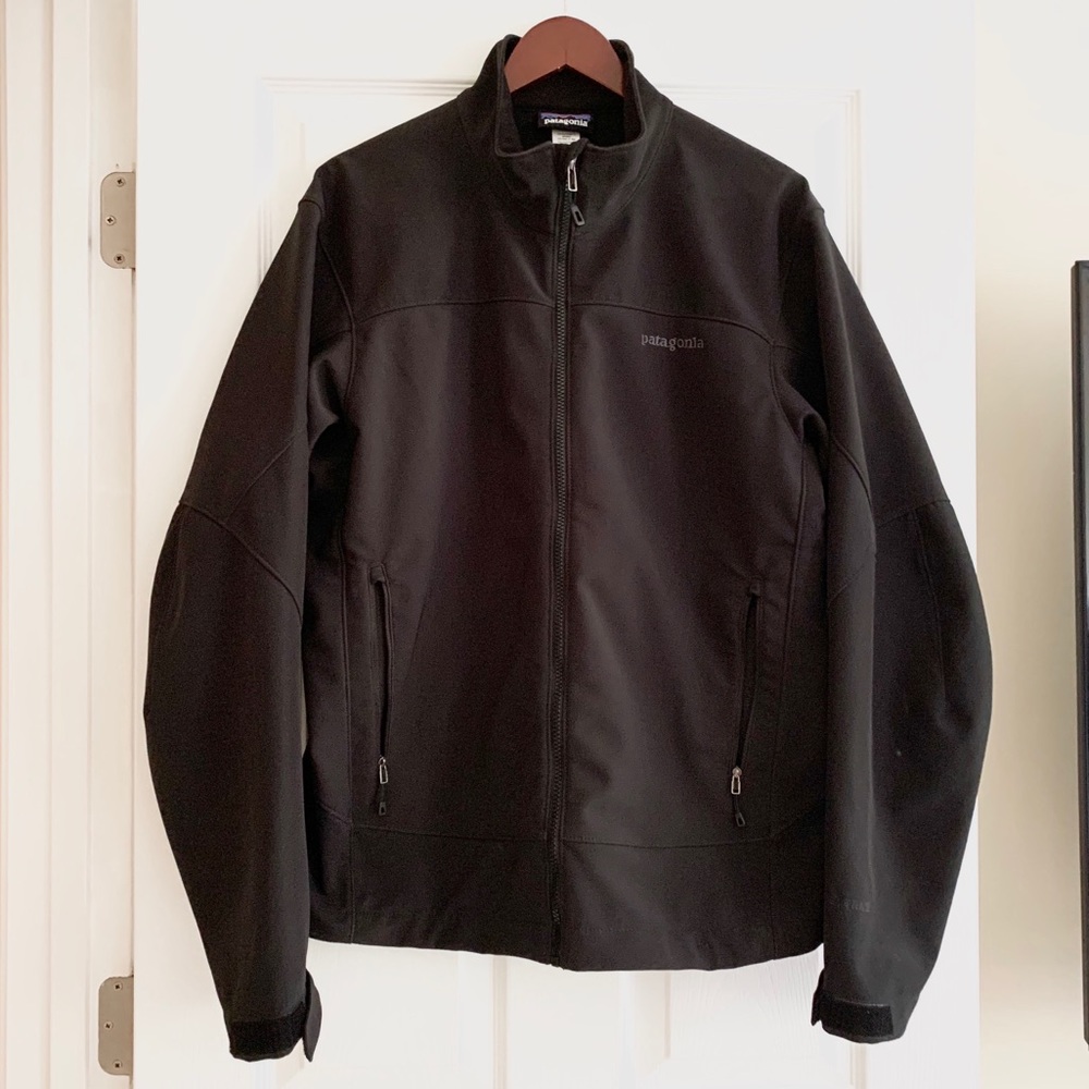 Men’s black Patagonia jacket
